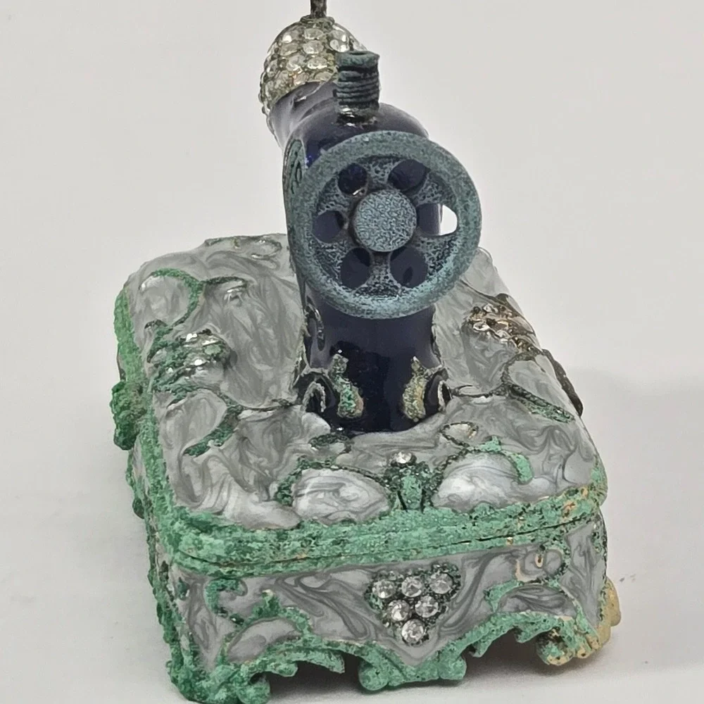 N/A exquisite miniature